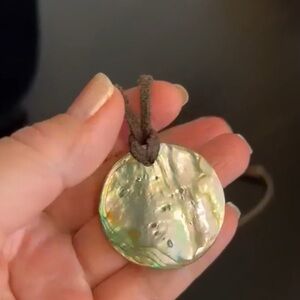 🔴 Polished Shell handmade Reversible doublesided necklace on a soft leather cord